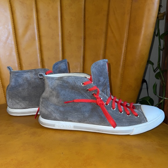 Prada, size 38 (8), grey suede red and silver accents, leather and rubber trim. - Picture 4 of 7